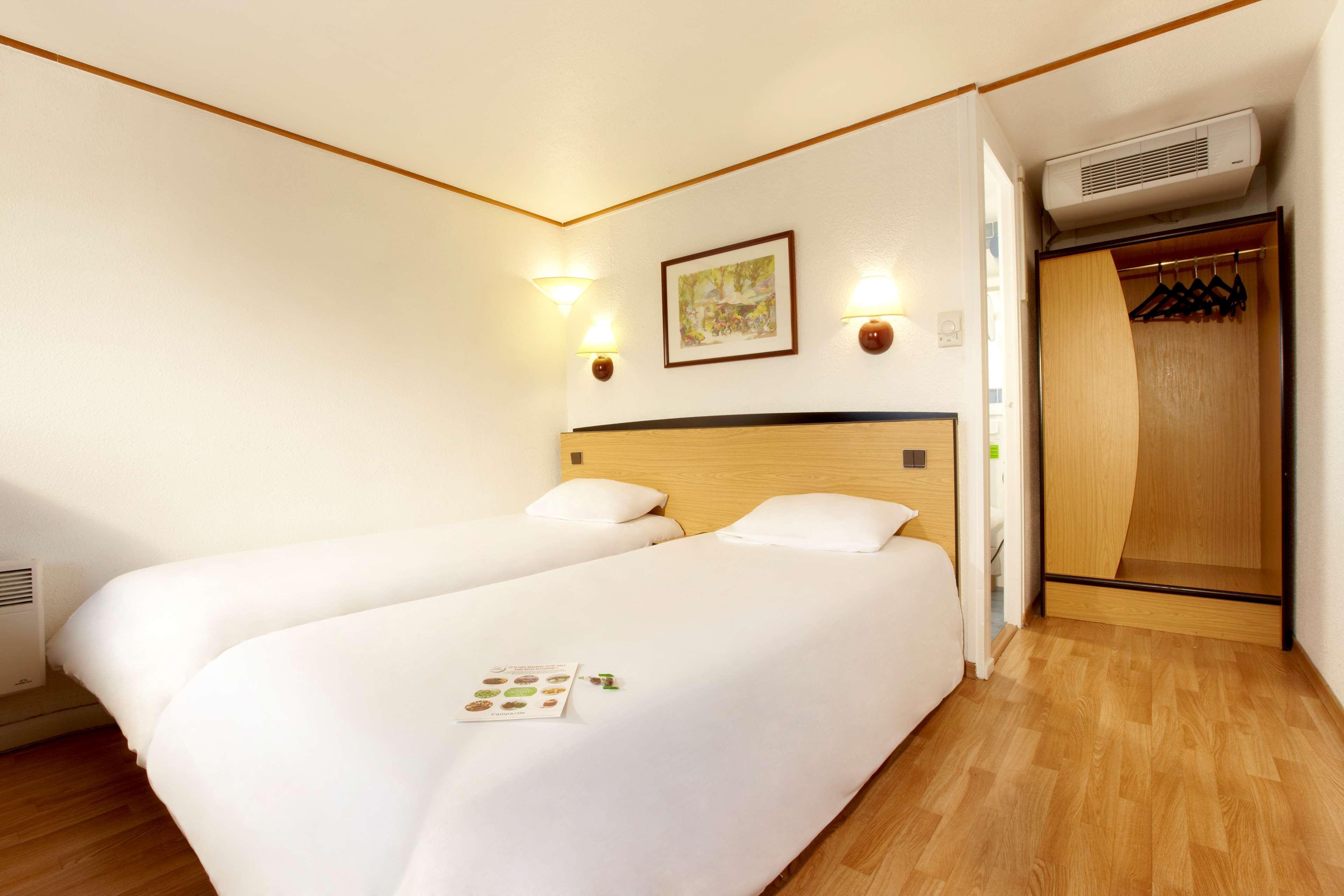 Hotel Campanile Saint-Avold Exterior foto