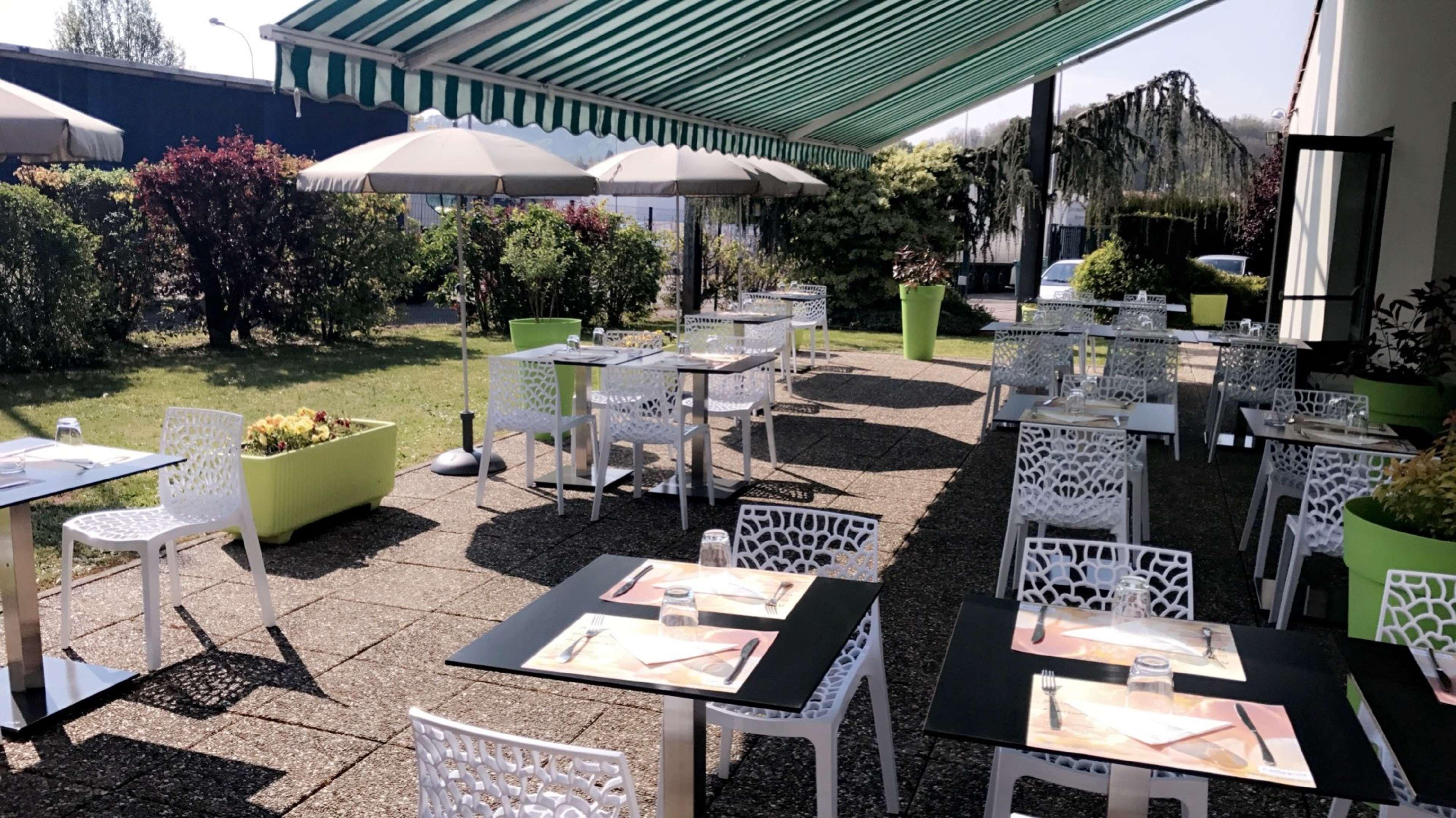Hotel Campanile Saint-Avold Exterior foto