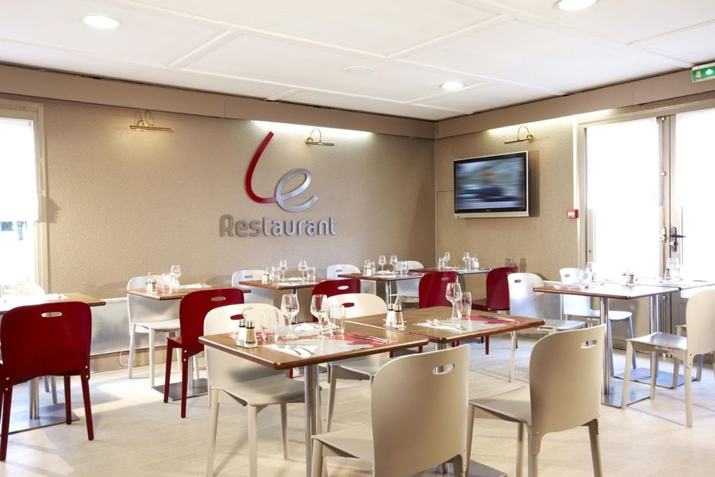 Hotel Campanile Saint-Avold Restaurant foto